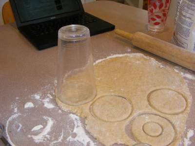 old style of doughnut cutting