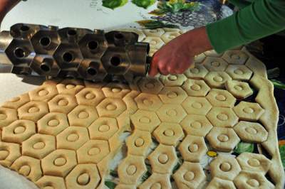 Doughnut rolling cutter in nigeria